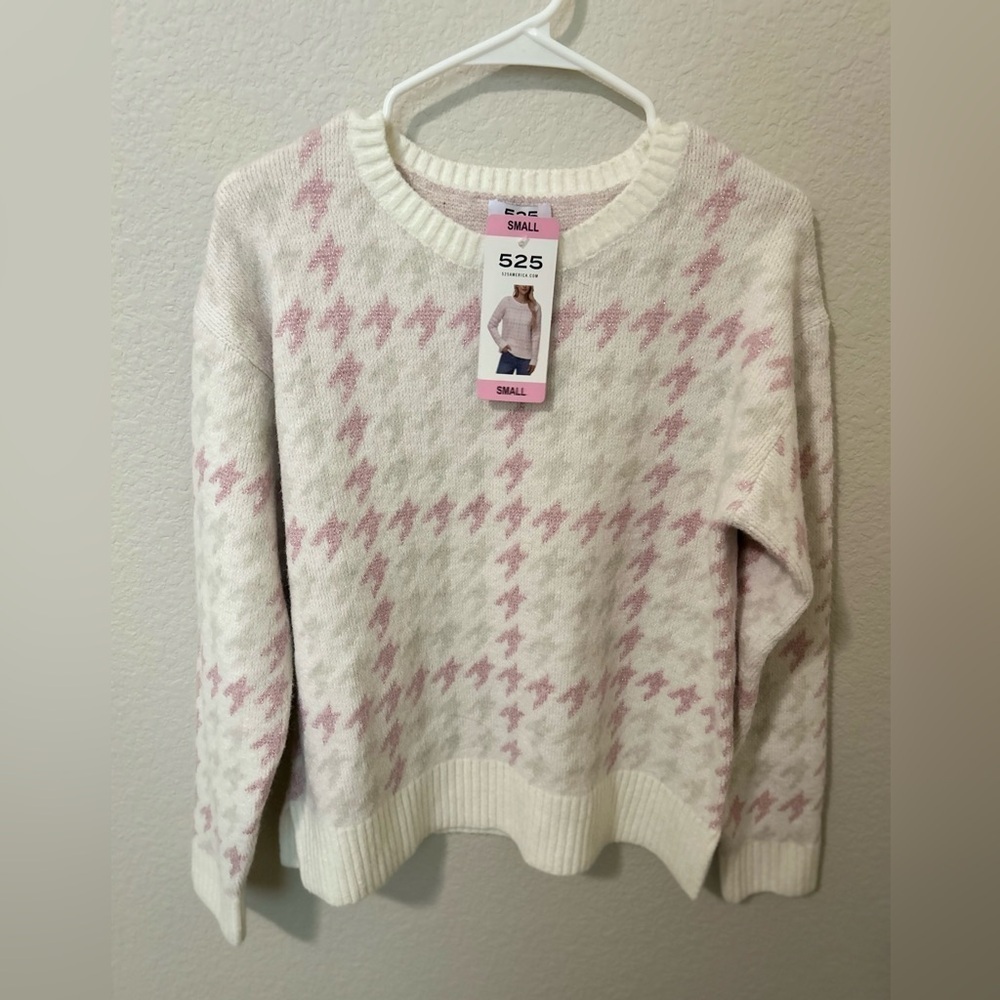 525 America Pink & Cream Houndstooth Crew Neck Sweater | Classic Cozy Knit NWT - Picture 3 of 8